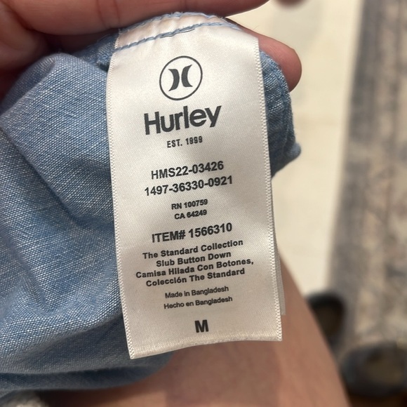 Hurley Light Blue Casual Button Down Shirt size medium. - Picture 11 of 12